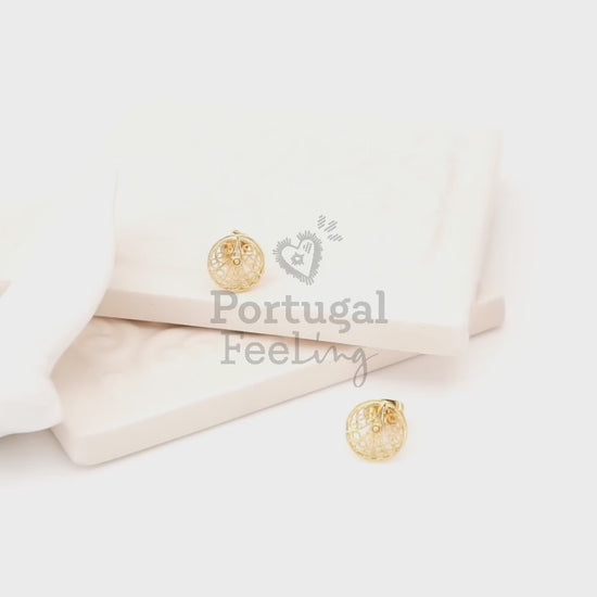 Brincos Circulos Pequenos, Inspirados na Filigrana Portuguesa, Aço Inoxidável Dourado - Vídeo