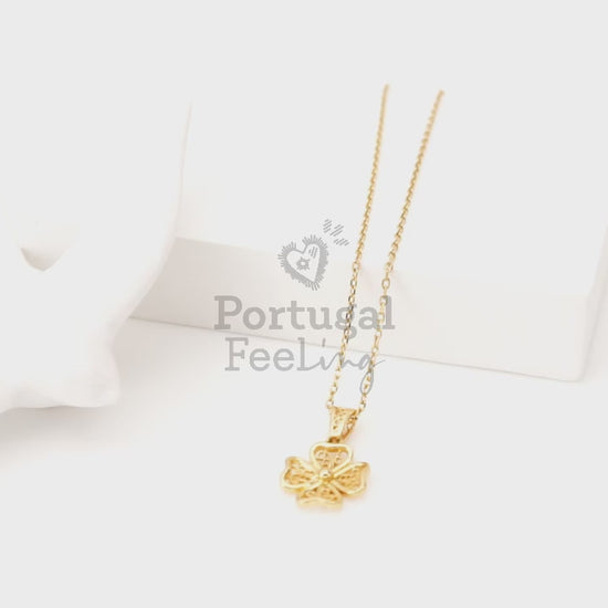 Colar Trevo Pequeno, Inspirado na Filigrana Portuguesa, Aço Inoxidável Dourado - Vídeo