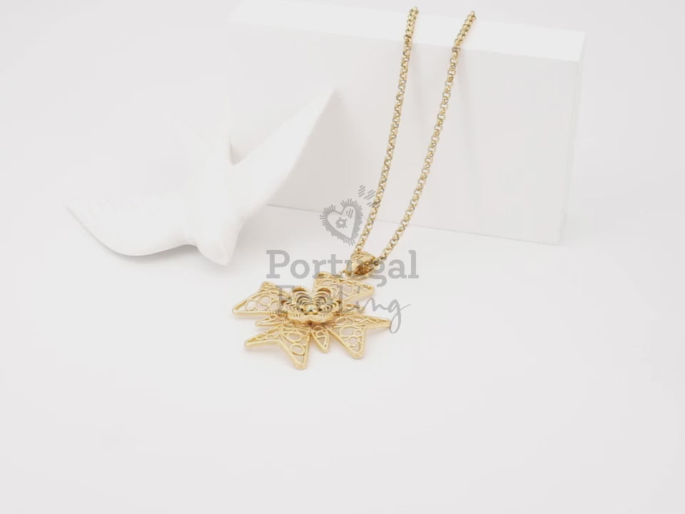 Colar Cruz Média, Inspirado na Filigrana Portuguesa, Aço Inoxidável Dourado - Vídeo