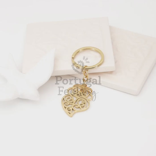 Porta Chaves Coração de Viana Estilizado, Inspirado na Filigrana Portuguesa, Aço Inoxidável Dourado - Vídeo