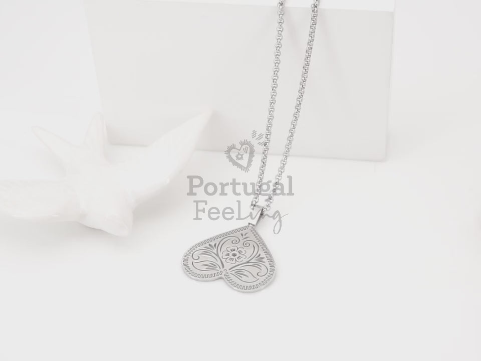 Colar Coração de Viana Invertido, Inspirado na Filigrana Portuguesa, Aço Inoxidável - Vídeo